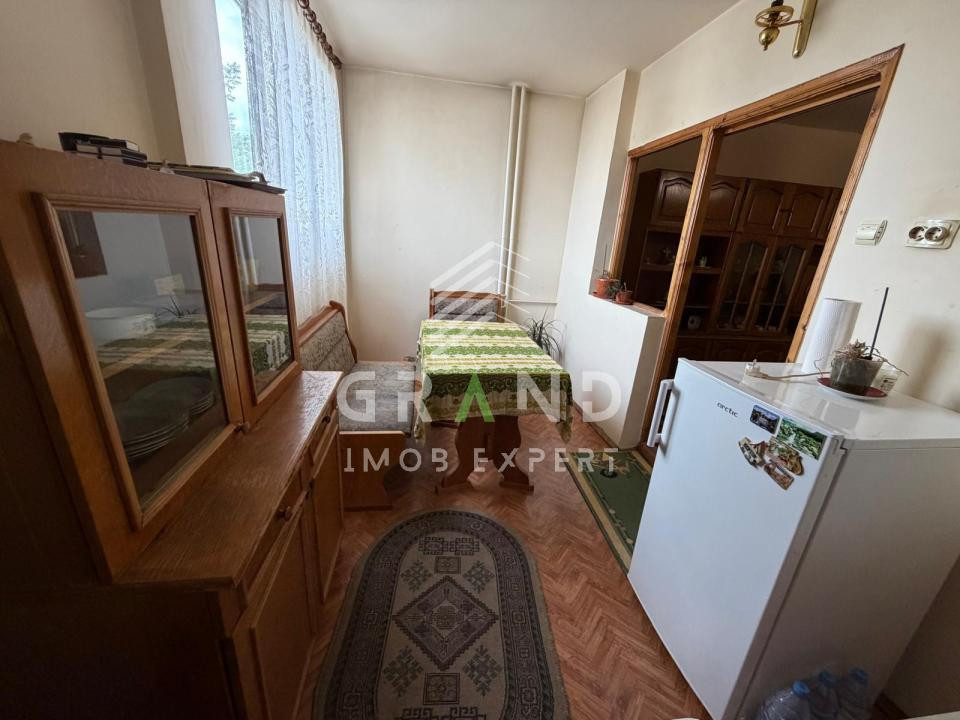 Garsonieră 28mp, etaj intermediar, Piata Flora, Mărăștur