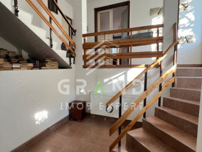 Casa 4 camere | 4 bai | 2 bucatarii | GARAJ | zona Semicentrala/Paris