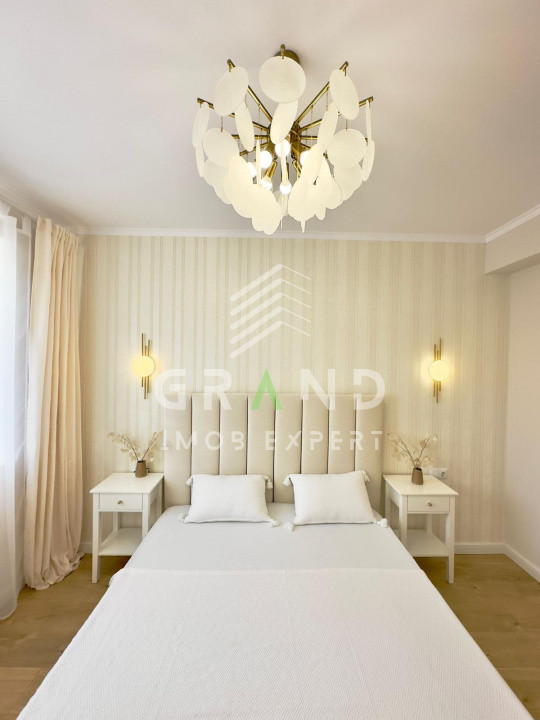 Apartament de vanzare:nou,ultrafinisat,mobilat,utilat cu terasa  25mp , Floresti