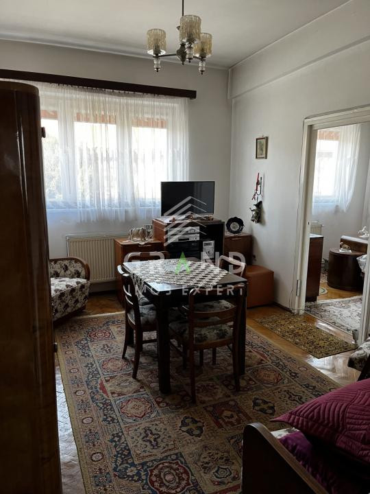 Apartament 3 camere, str. Horea/ semicentral