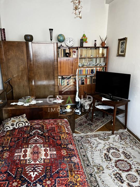 Apartament 3 camere, str. Horea/ semicentral
