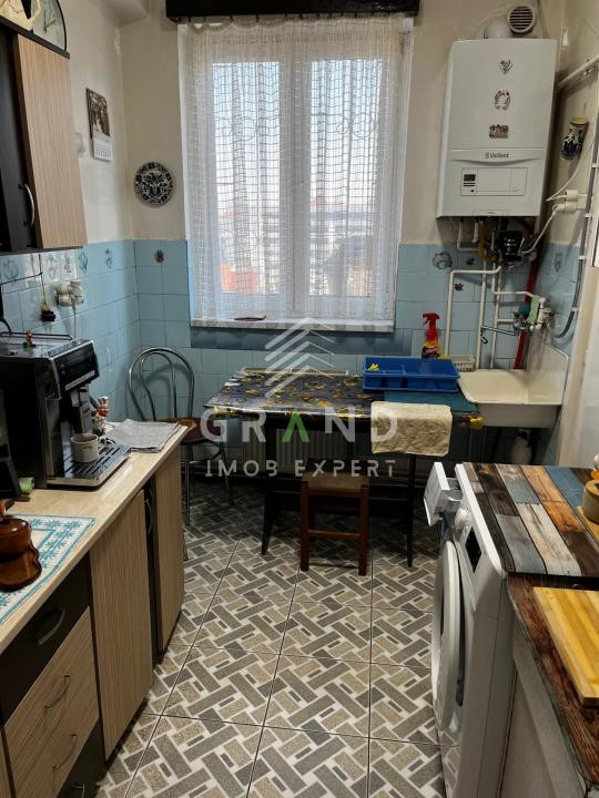 Apartament 3 camere, str. Horea/ semicentral
