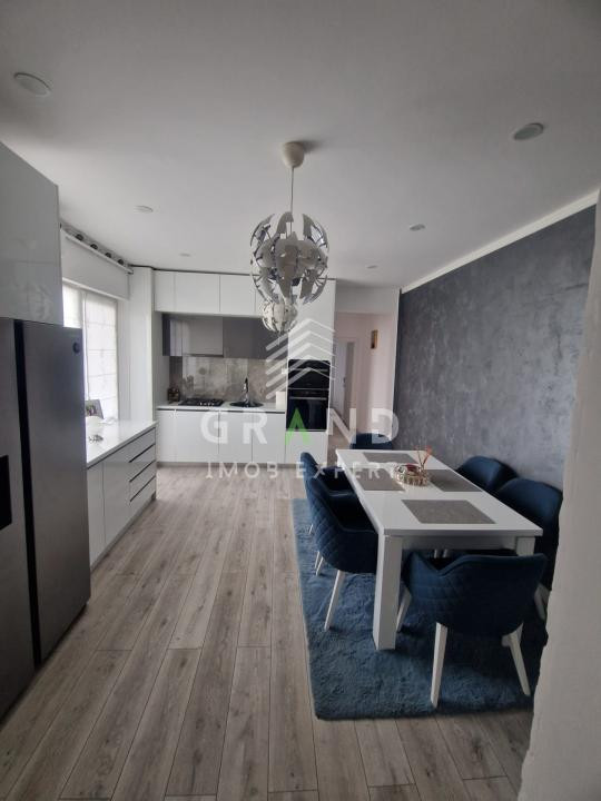 Apartament 3 camere de vanzare, zona Tineretului, Floresti.