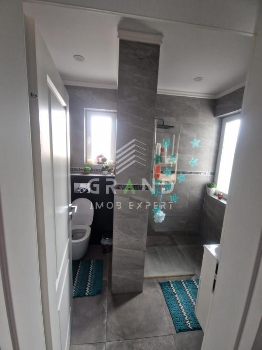 Apartament 3 camere de vanzare, zona Tineretului, Floresti.