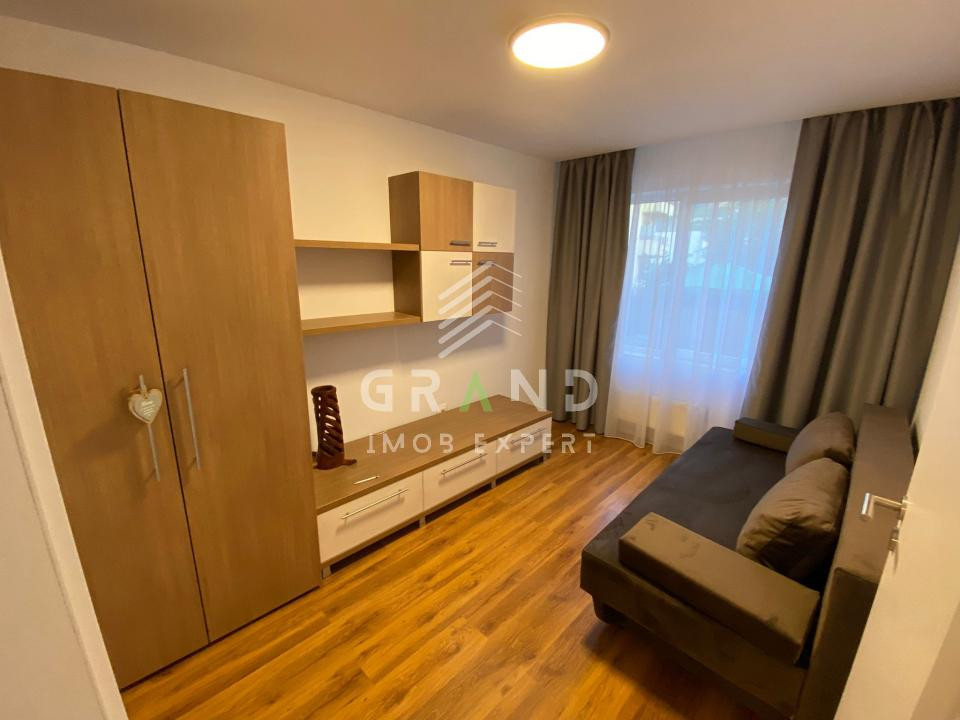 Apartament 3 camere de vanzare , Sesul de Sus, Floresti.