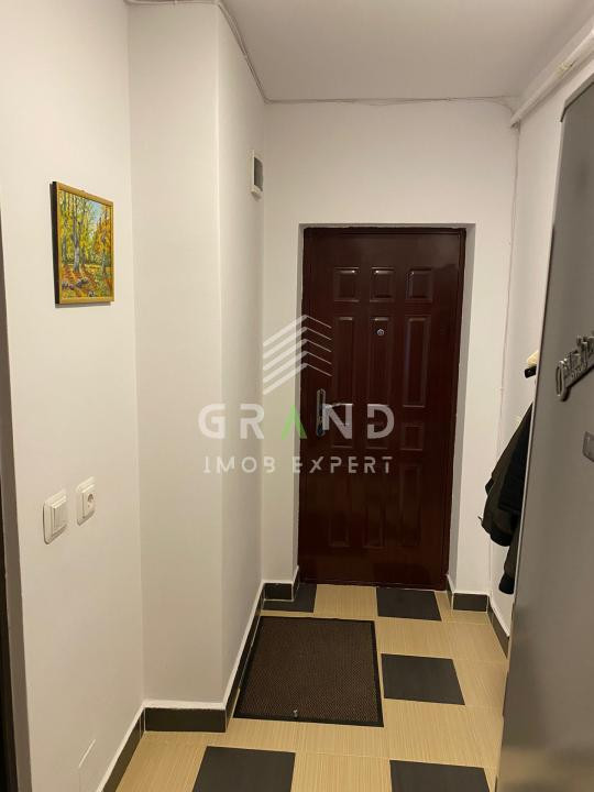 Apartament 3 camere de vanzare , Sesul de Sus, Floresti.