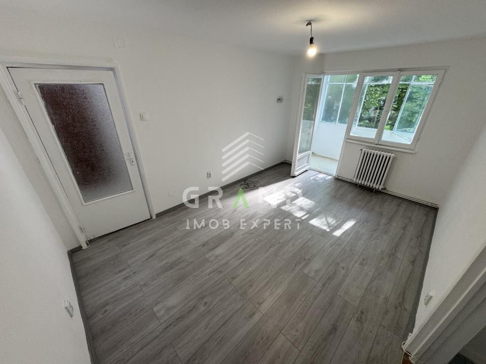 2 camere | Balcon | Baie cu geam | Etaj 1/4 | Minerva–Mănăștur | Bloc izolat