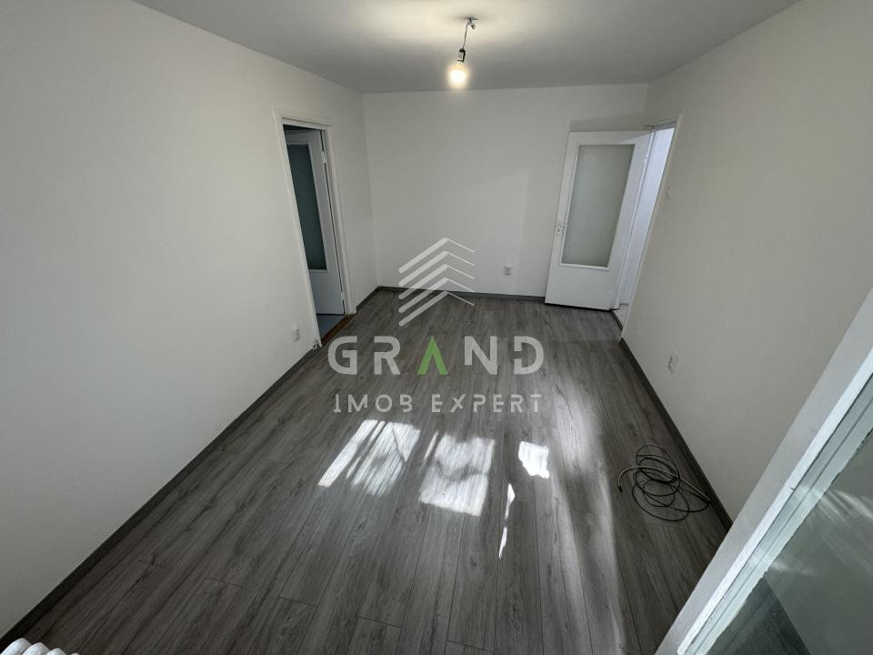 2 camere | Balcon | Baie cu geam | Etaj 1/4 | Minerva–Mănăștur | Bloc izolat