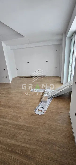 Apartament open space + parcare, bloc NOU, la intrarea în Baciu