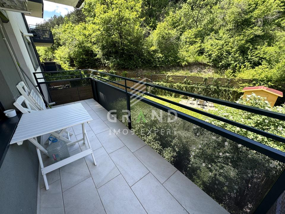 ACASĂ LA MARGINEA PĂDURII | 3 Camere | BALCON | Donath Park/Capat Grigorescu
