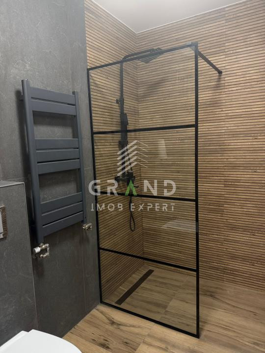 Apartament 3 camere de vanzare , Eroilor, Floresti.