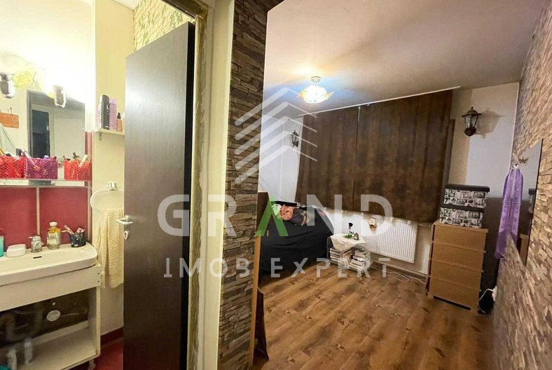 Ap 4 camere | 2 băi | Balcon | zona Mănăștur/Primăverii