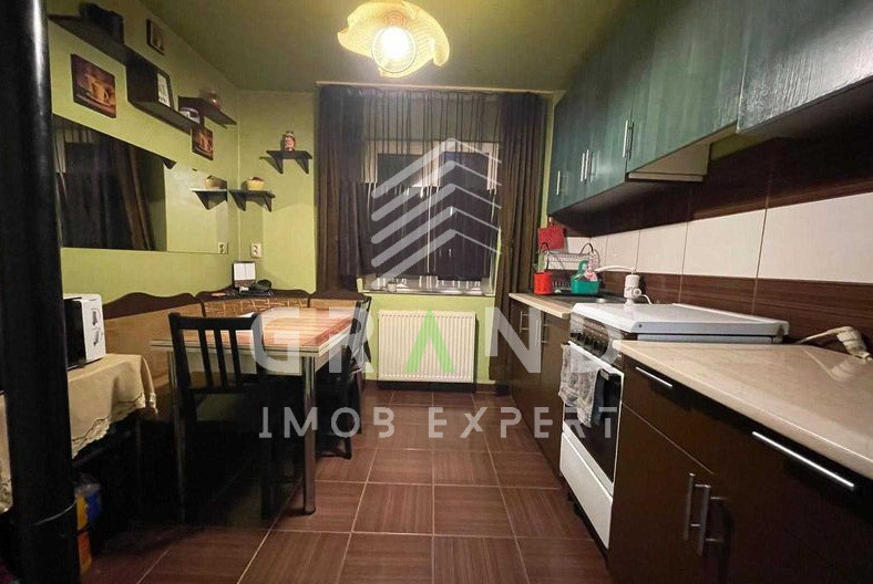 Ap 4 camere | 2 băi | Balcon | zona Mănăștur/Primăverii
