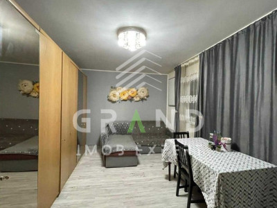Ap 4 camere | 2 băi | Balcon | zona Mănăștur/Primăverii