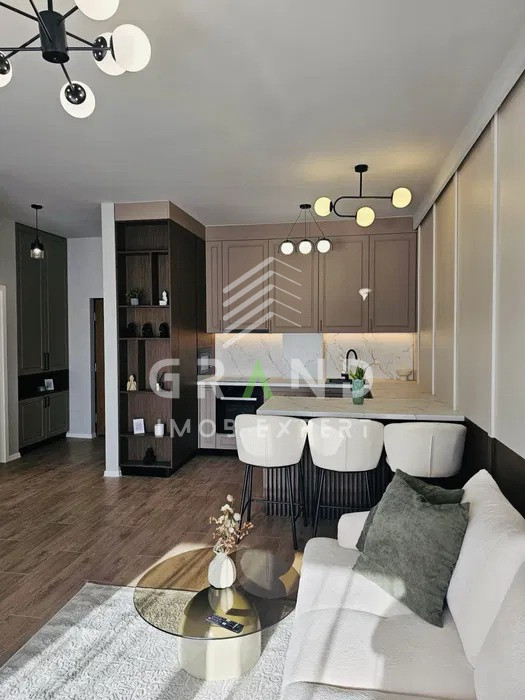  Apartament 2 camere, str Eroilor, Florești