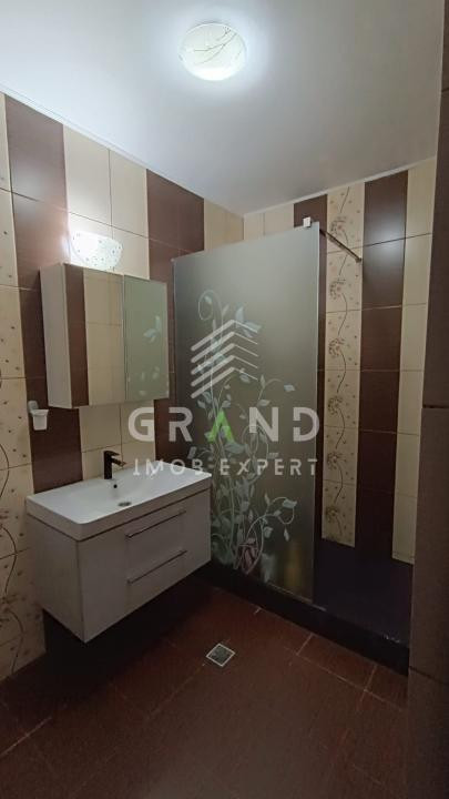 Apartament de vanzare 2 camere, Sesul de Sus , Floresti