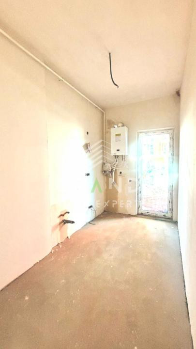 Oportunitate ! Apartament 4 Camere | Semifinisat | Logie 10 MP | Floresti