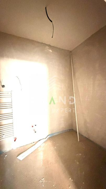 Oportunitate ! Apartament 4 Camere | Semifinisat | Logie 10 MP | Floresti