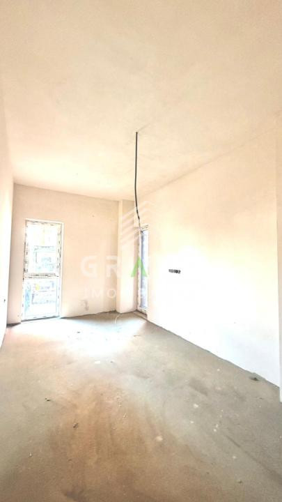 Oportunitate ! Apartament 4 Camere | Semifinisat | Logie 10 MP | Floresti