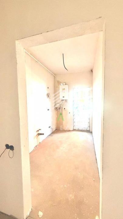 Oportunitate ! Apartament 4 Camere | Semifinisat | Logie 10 MP | Floresti