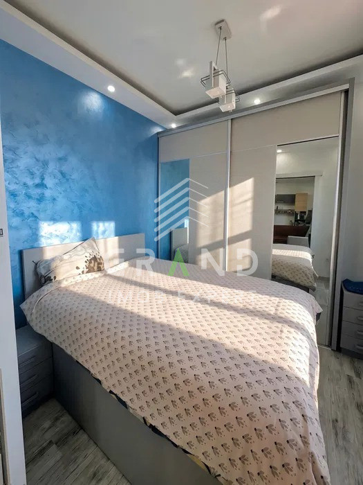 Apartament 2 camere + parcare, bloc nou, zona Piata 1 Mai