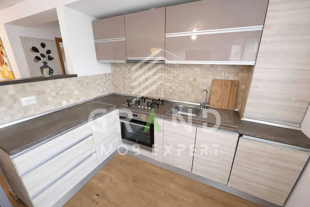 Oportunitate in Zorilor | Apartament 3 Camere | 2 Dormitoare | Balcon | Parcare
