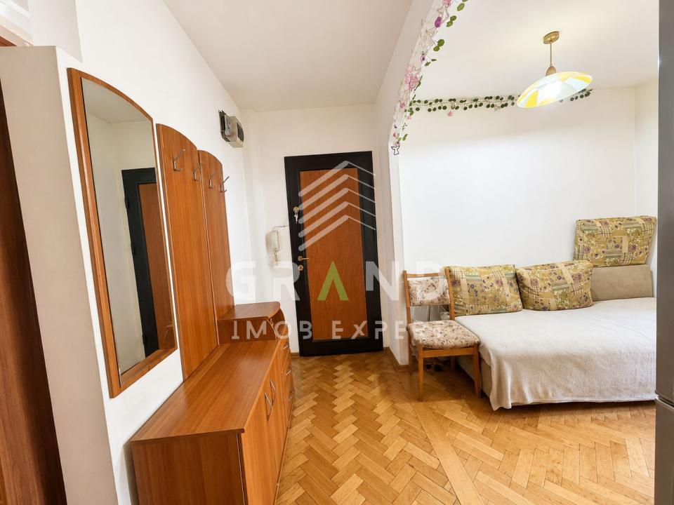 Apartament 3 camere, zona Interservisan