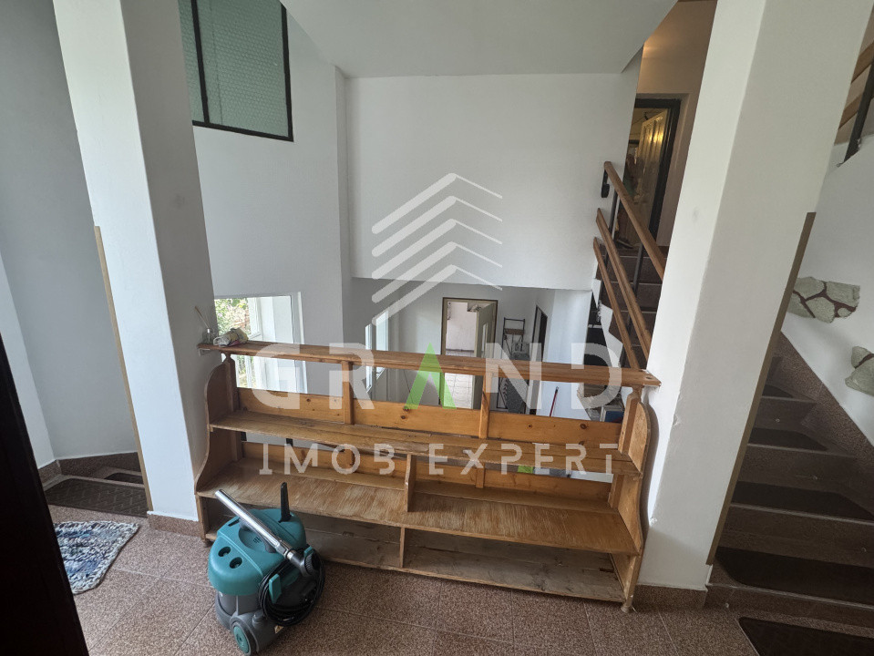 Casa 4 camere | 4 bai | 2 bucatarii | GARAJ | zona Semicentrala/Paris