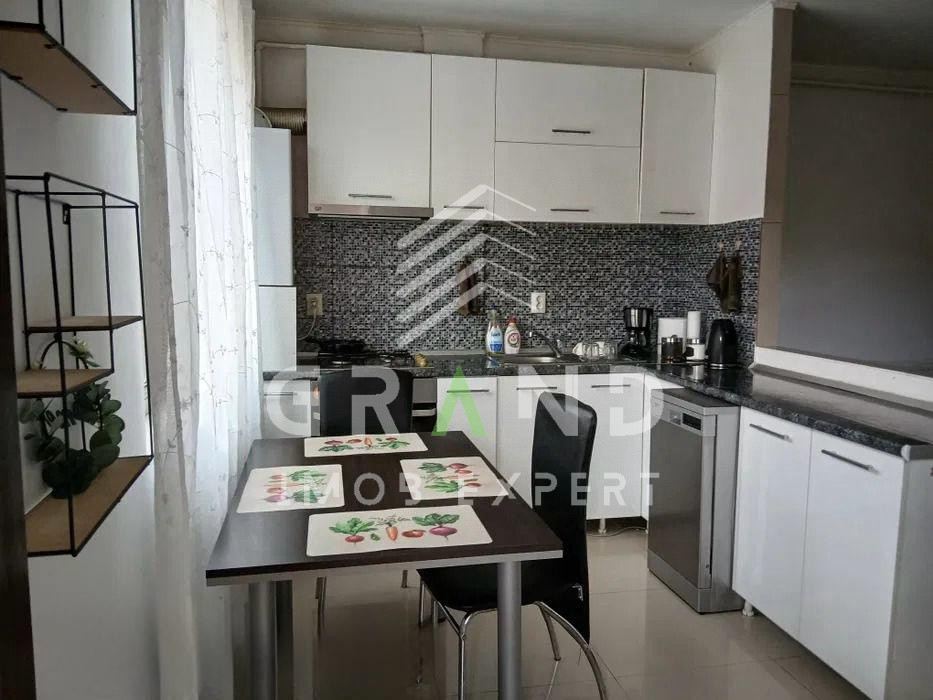 Apartament 2 camere, etaj 2 + parcare, Florești