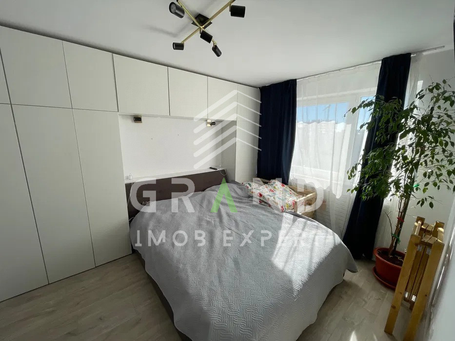 Apartament 3 camere, Tăietura Turcului