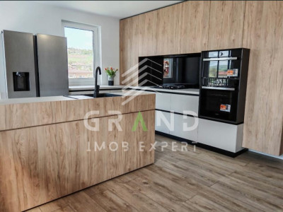 Apartament 3 camere 57,8mp | balcon | parcare | Calea Baciului