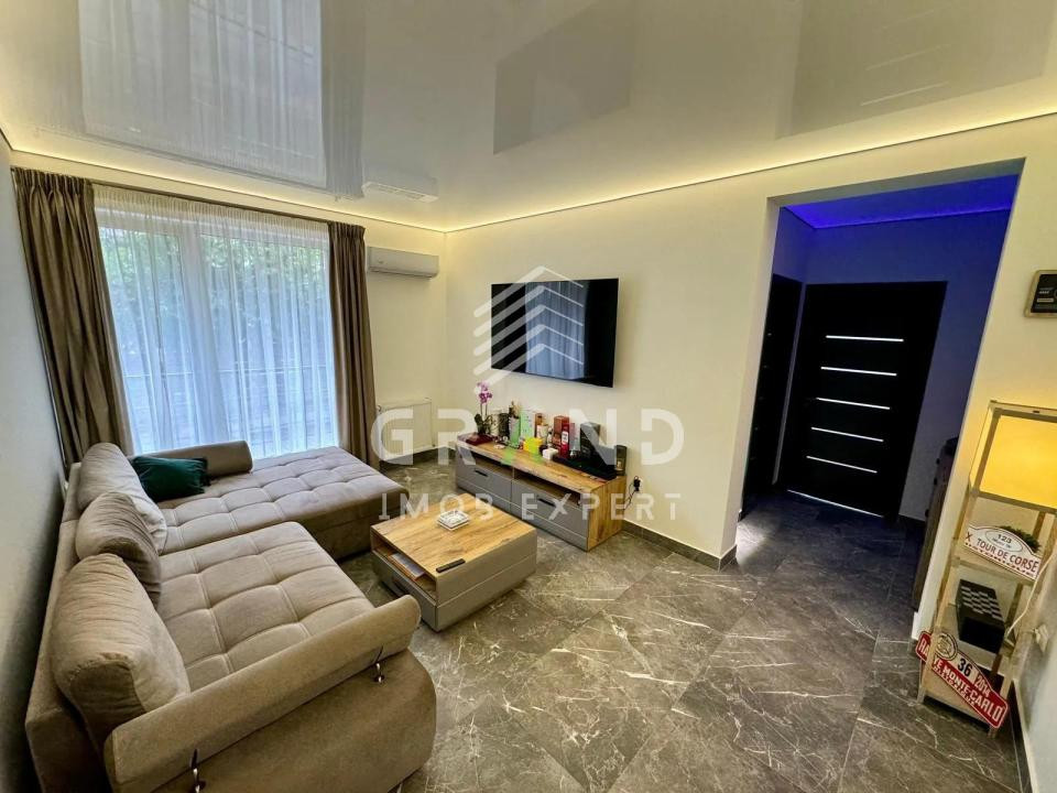 Apartament 3 camere de vanzare ,64 mp, Floresti