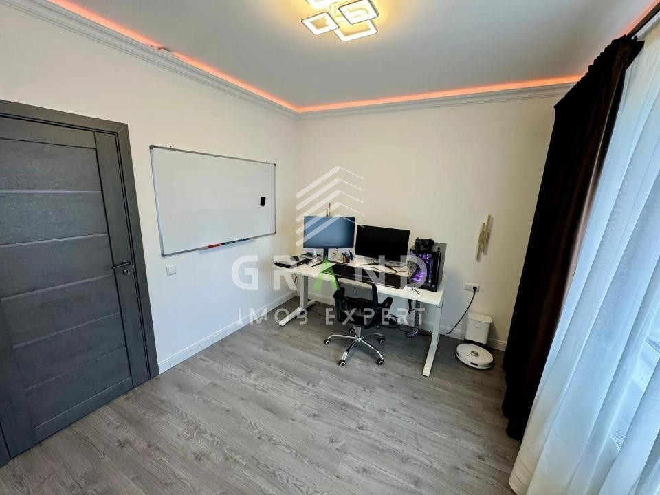 Apartament 3 camere de vanzare ,64 mp, Floresti