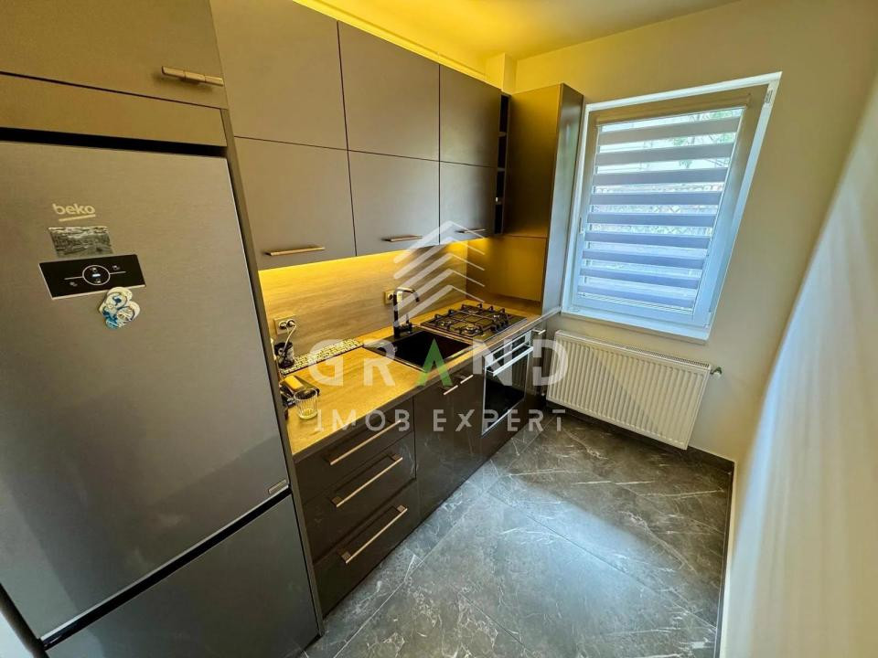 Apartament 3 camere de vanzare ,64 mp, Floresti
