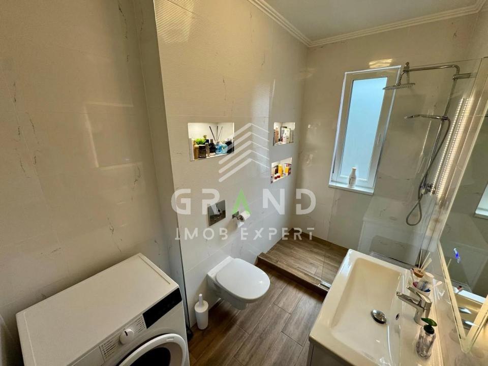 Apartament 3 camere de vanzare ,64 mp, Floresti
