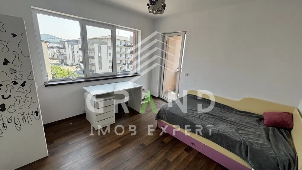 Apartament 3 camere, Terra, Floresti