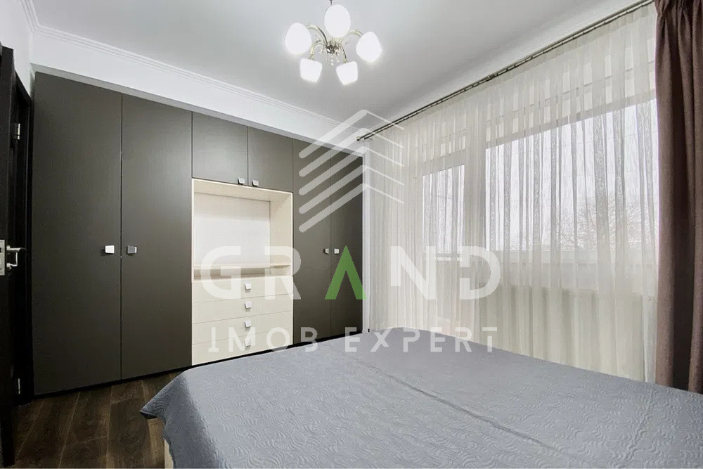 Apartament 3 camere de vanzare, str Tineretului, Floresti.