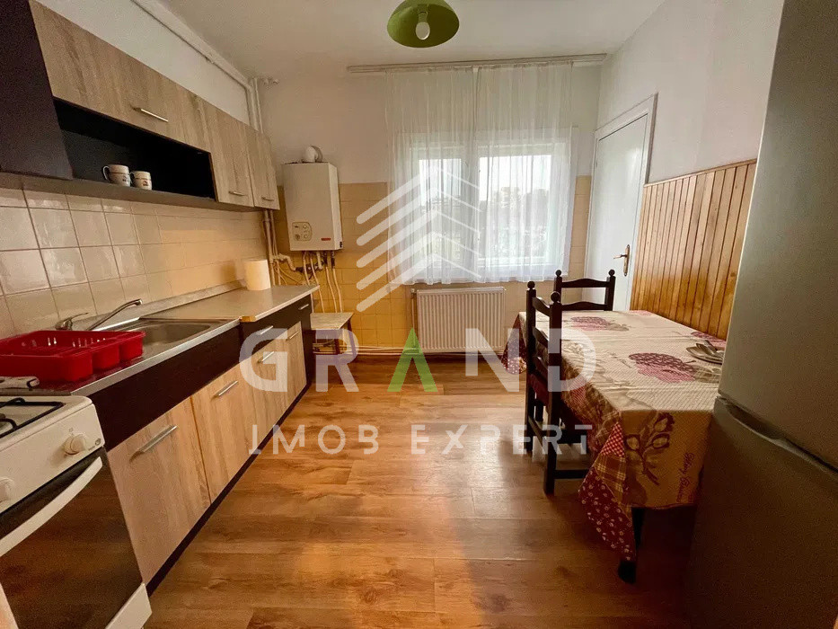 Apartament Decomandat | 2 Camere | Boxa Depozitare | Balcon | Plopilor