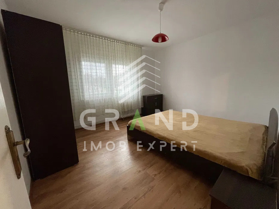 Apartament Decomandat | 2 Camere | Boxa Depozitare | Balcon | Plopilor