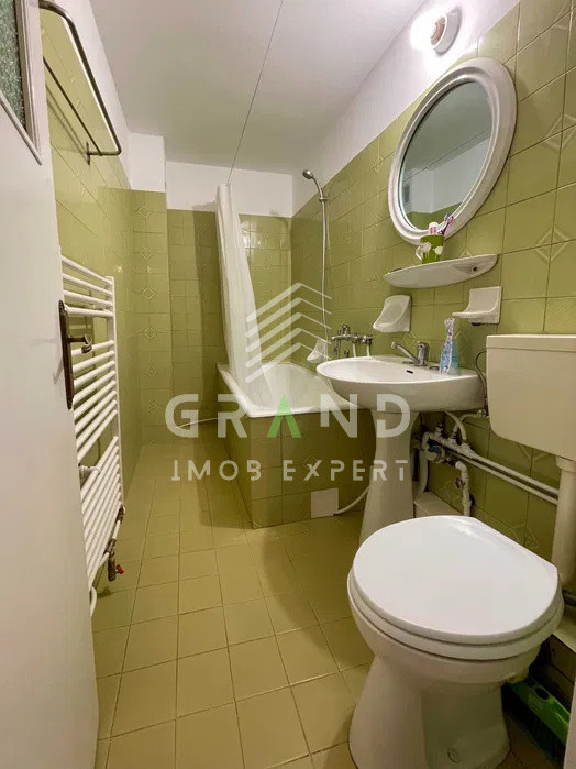 Apartament Decomandat | 2 Camere | Boxa Depozitare | Balcon | Plopilor