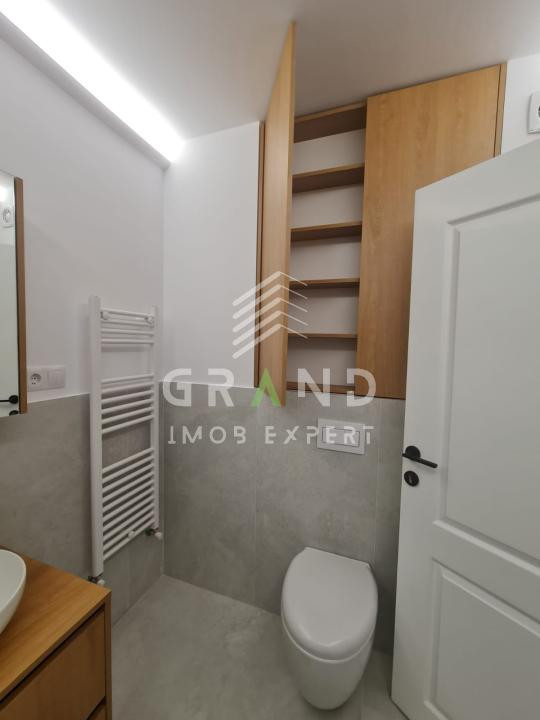Apartament de vanzare 2 camere decomandate, Sesul de Sus, Floresti