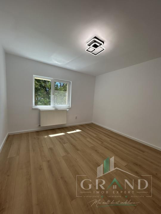 Apartament 3 camere de vanzare, 2 bai , Zorilor 