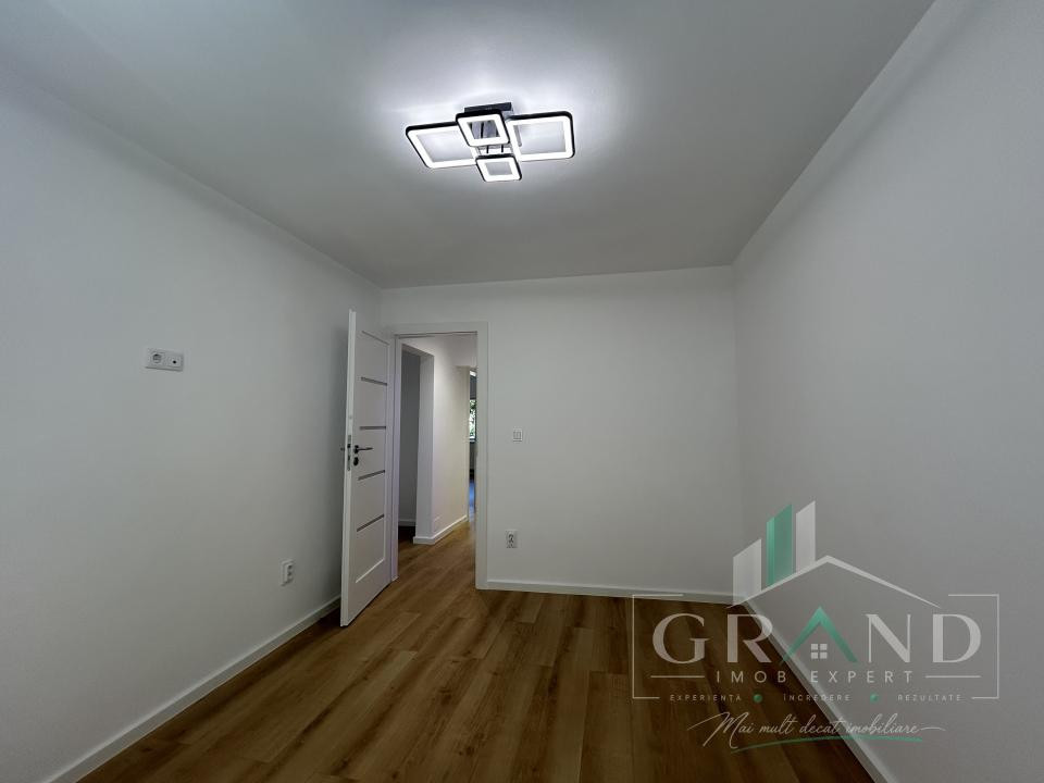 Apartament 3 camere de vanzare, 2 bai , Zorilor 