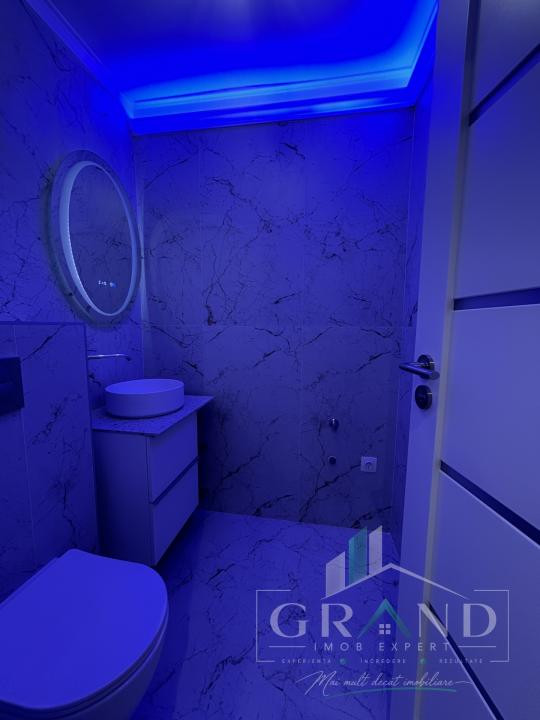 Apartament 3 camere de vanzare, 2 bai , Zorilor 