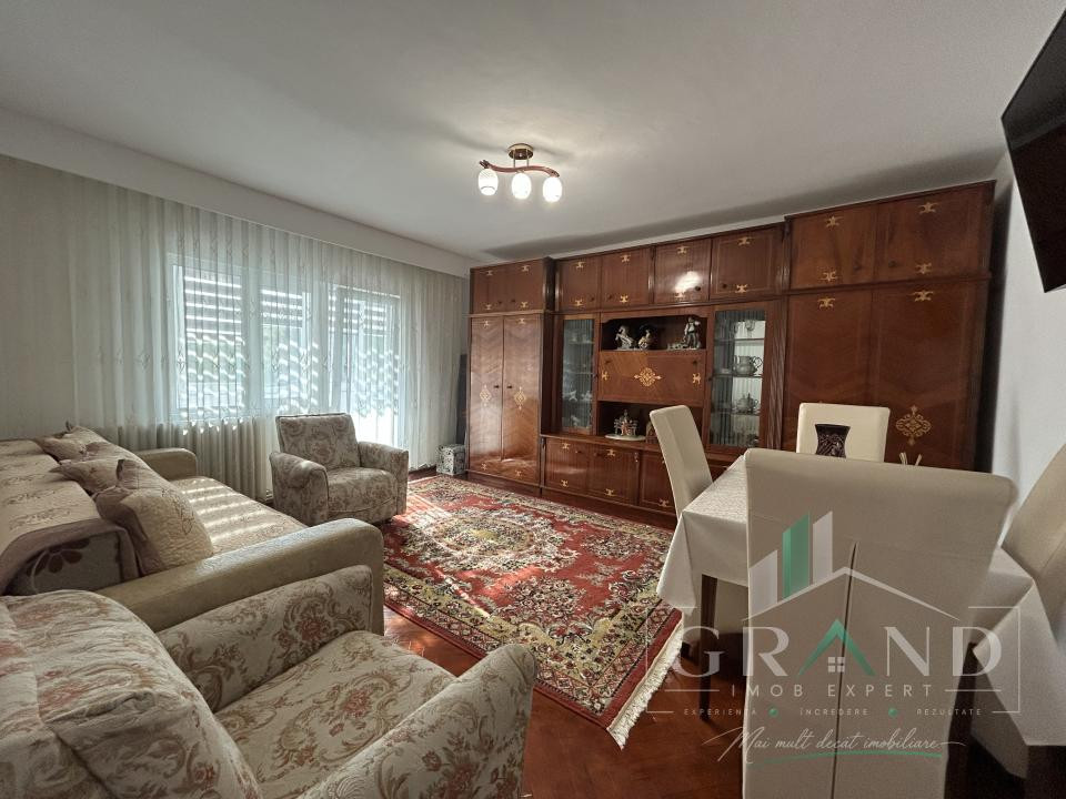 Apartament de închiriat 2 camere decomandate, Manastur 