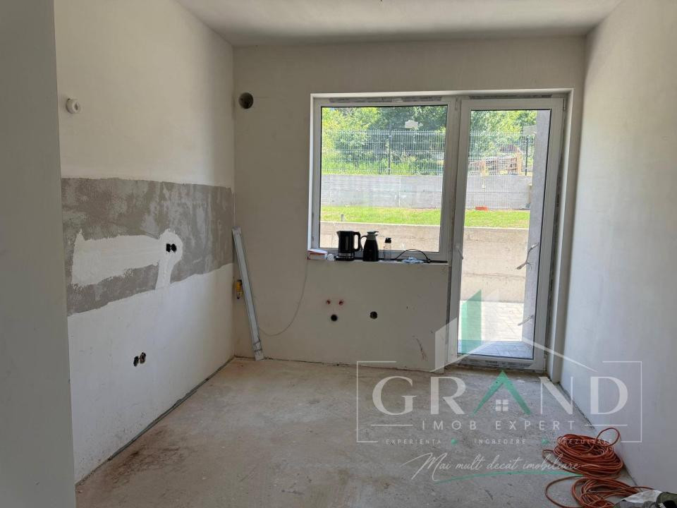 Casă NOUĂ tip duplex, în Dâmbul Rotund-Calea Baciului