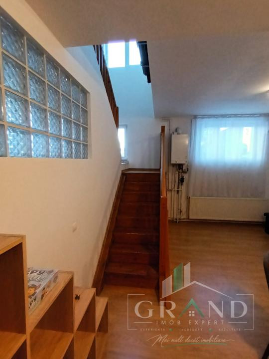 3 camere | 2 niveluri | Casă cu 3 apartamente | Zona Centrală