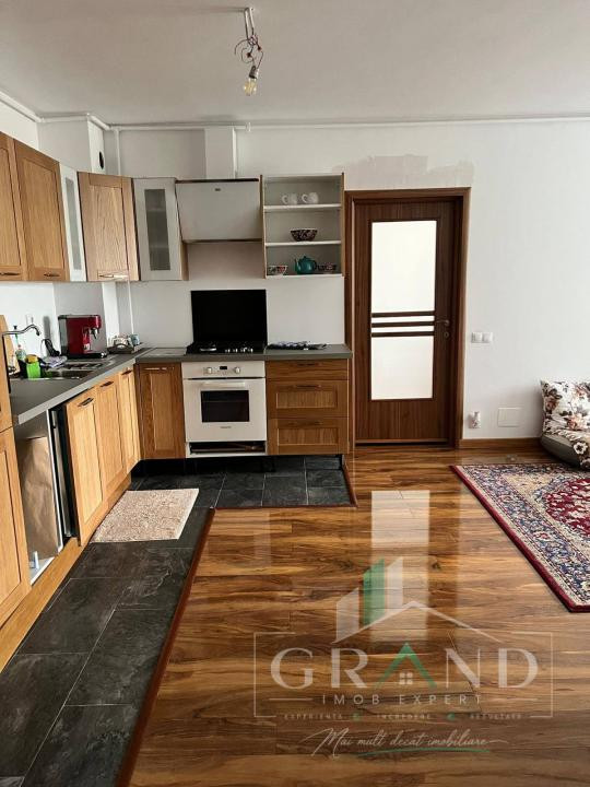 Apartament 3 camere, etaj 1, zona BMW, Floresti