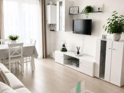 Apartament 3 camere, etaj 1, zona BMW, Floresti
