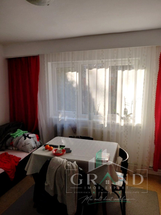 2 camere decomandate | Etaj 1/10 | Balcon | Clăbucet/Manastur–lângă pădure